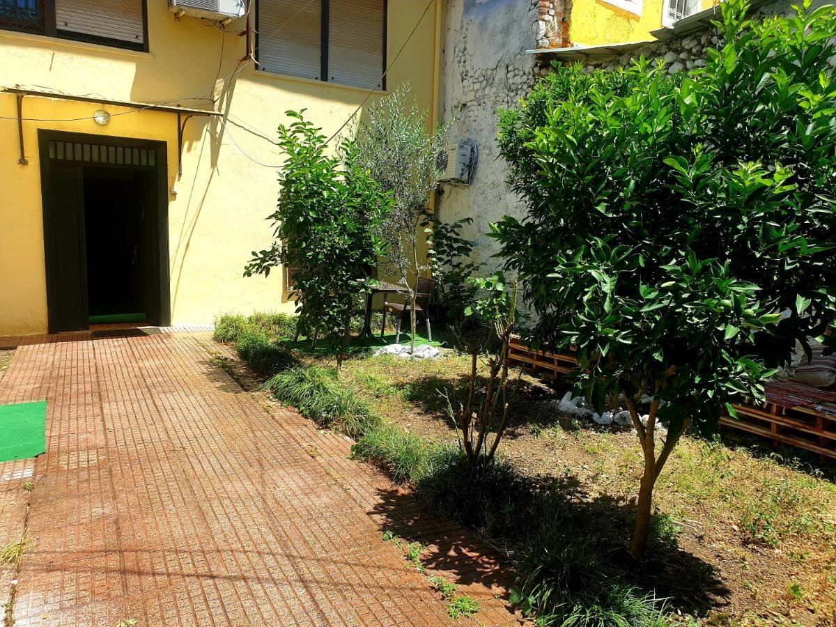 Vila Koltrina Shkodër Esterno foto
