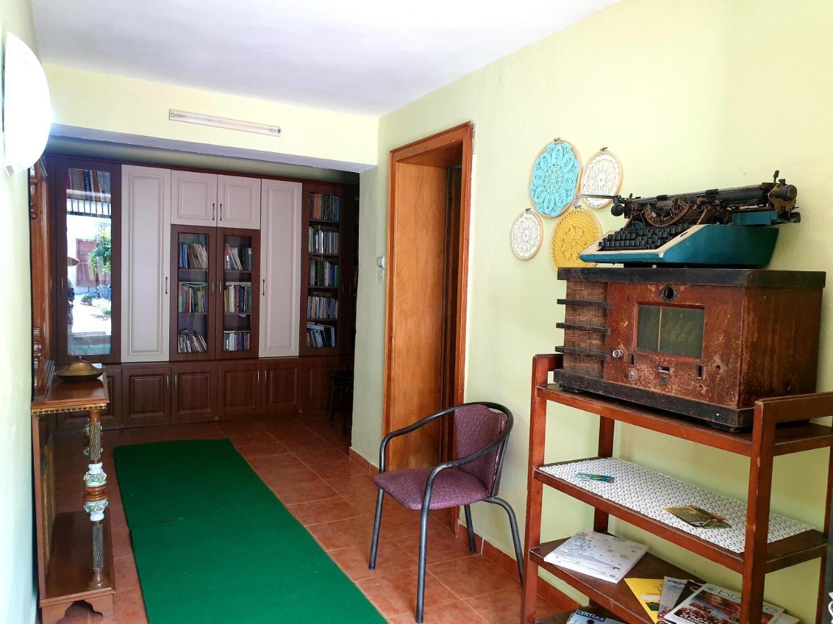 Vila Koltrina Shkodër Esterno foto